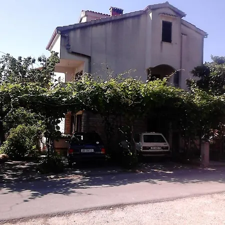 Apartments With Parking Space Zadar - Diklo - 13327 公寓 *